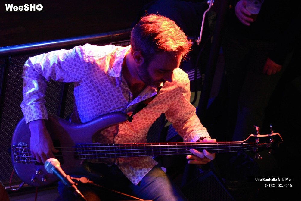 17/19 photos du spectacle Une Bouteille à la mer